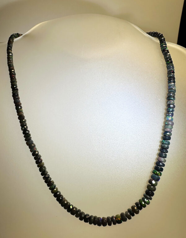 collana opale etiopia nero 3