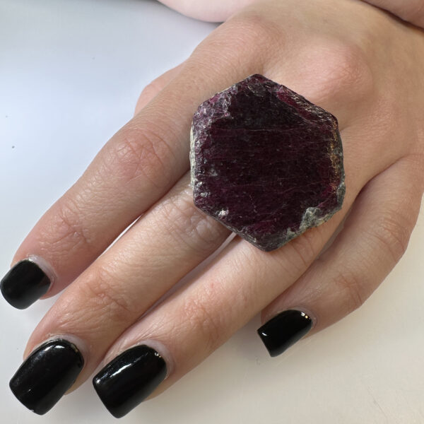 anello cristallo di rubino 1