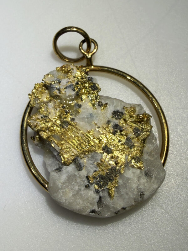 quarzite con oro nativo546eu 1
