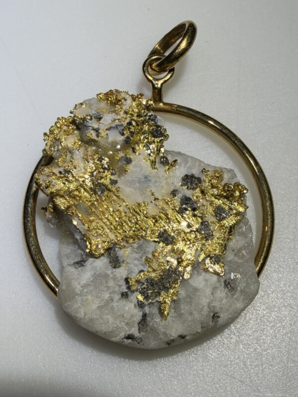 quarzite con oro nativo546eu 2
